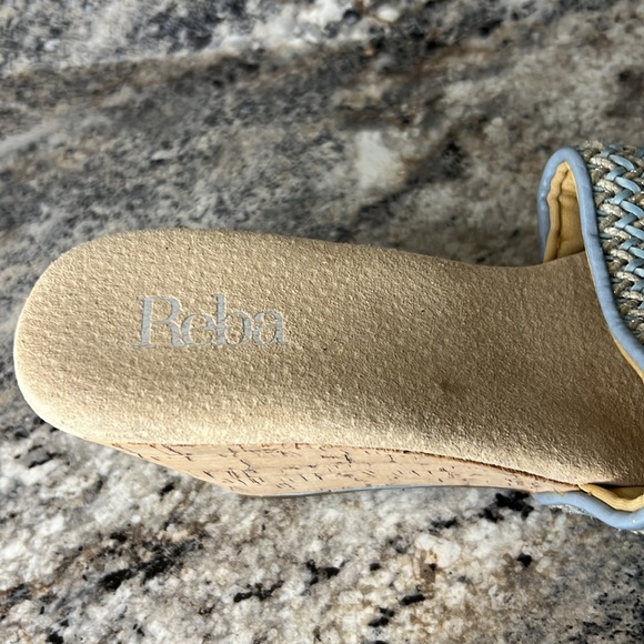 Reba wedge open toe and open heel sandals for women. Size 8 - Picture 2 of 11